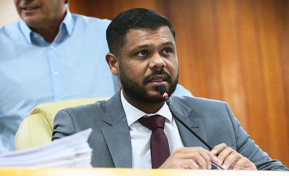 Romário Policarpo ameaça punir vereadores no Conselho de Ética